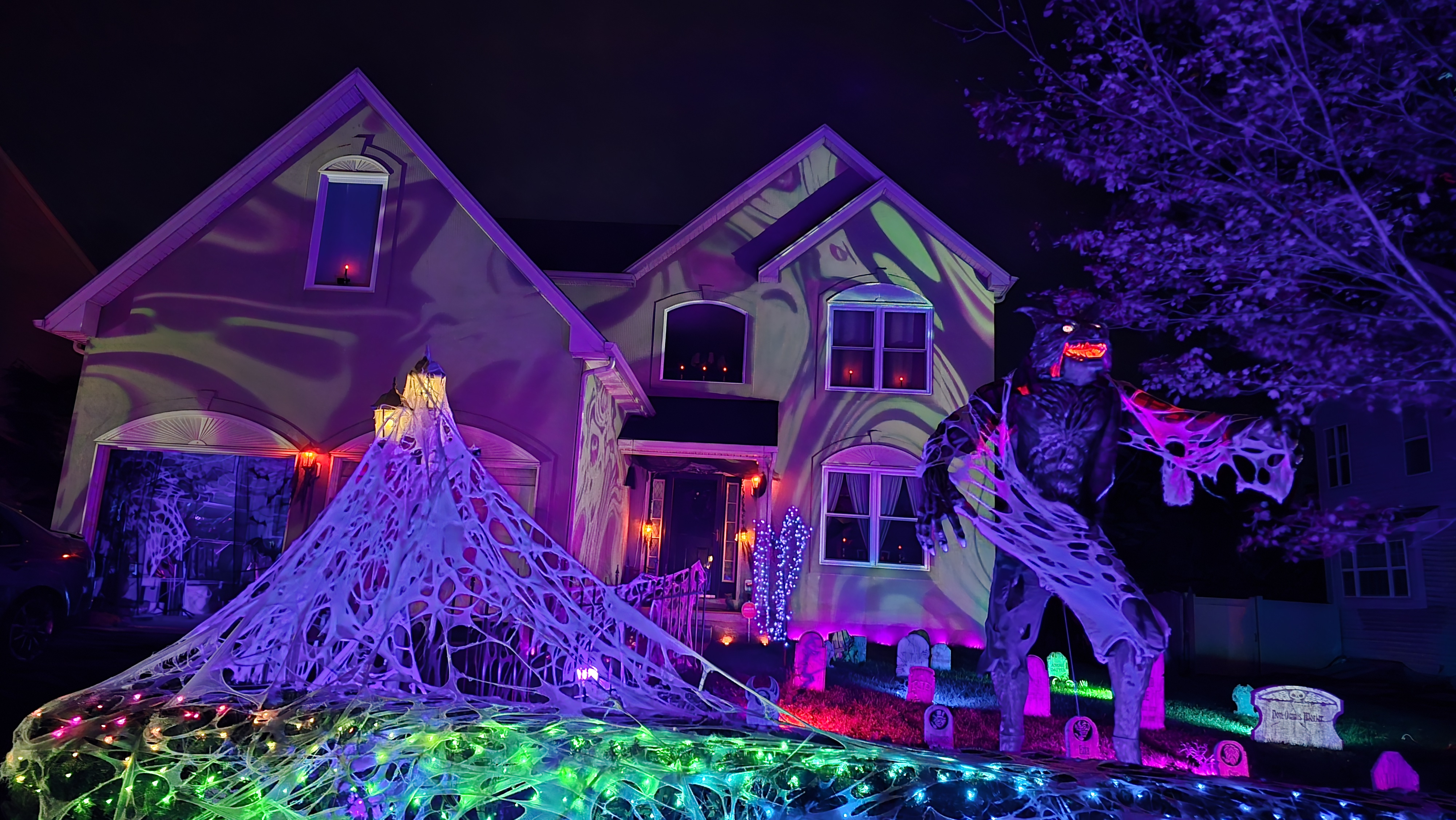 Approx. 5 lbs cotton/poly, after 8 years of annual use (looks spookier every year). Used with low-temp LED bulbs only.