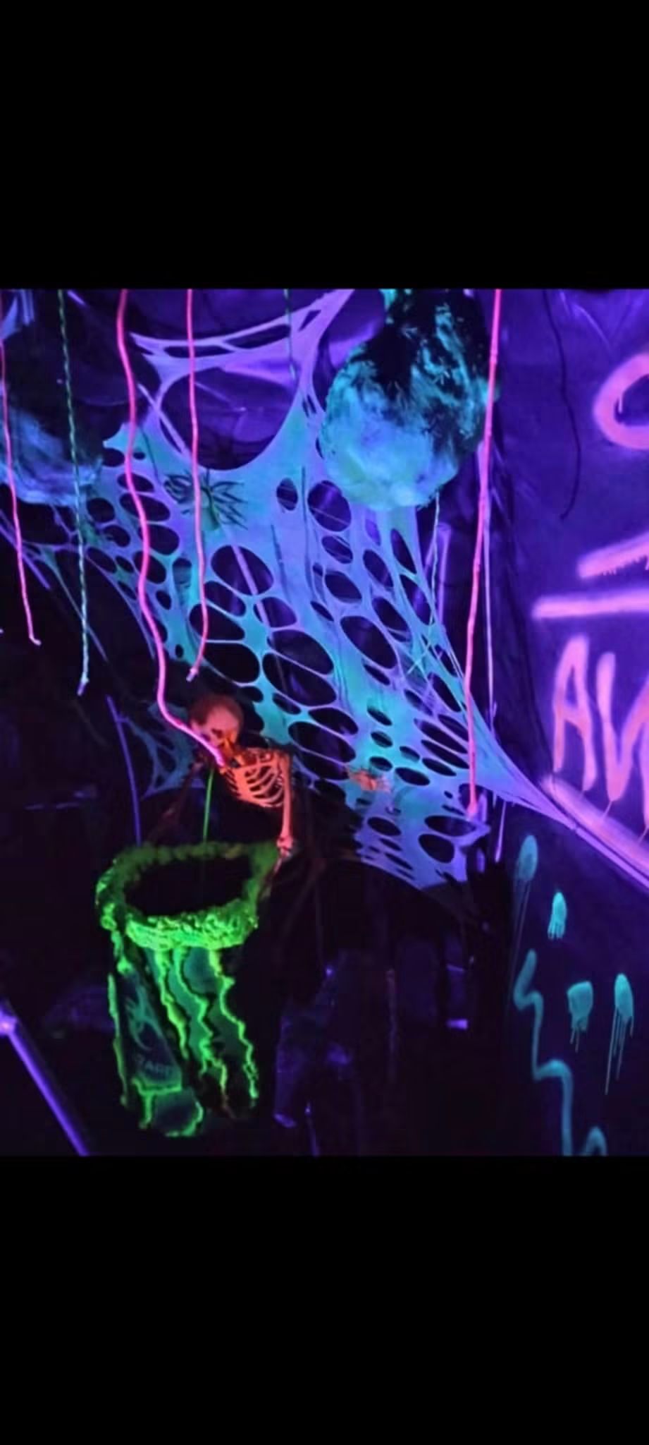 This was made with the beef netting and we added glow light to illuminate it ! Located in Louisville,oh Main Street Horror.. We lost all our decorations in a barn fire and we weren't able to do haunts the last two years